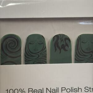 NWT Color Street "Raise Your Spirits" Purple Green Nail Strips